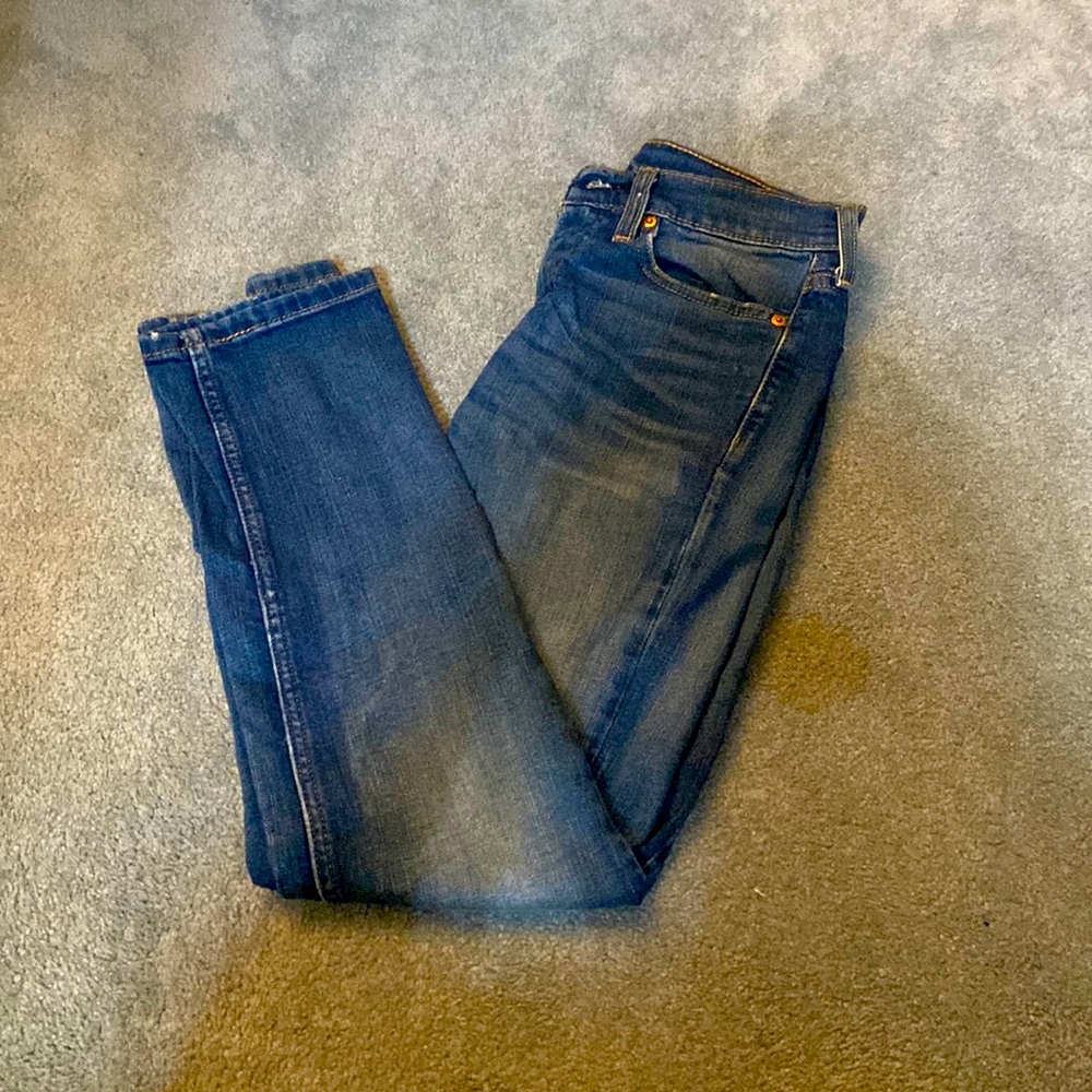 Mens Levi’s blue jeans, size 29x32